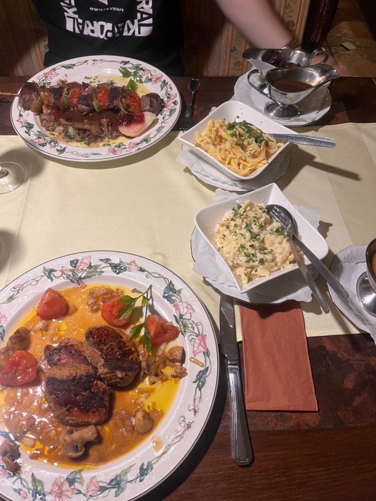 特里堡美食
德國傳統料理