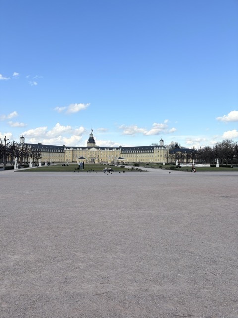 卡魯景點 卡魯皇宮 卡爾斯魯厄宮 Schloss Karlsruhe 登頂風景Schlossgartensee Schlossgarten