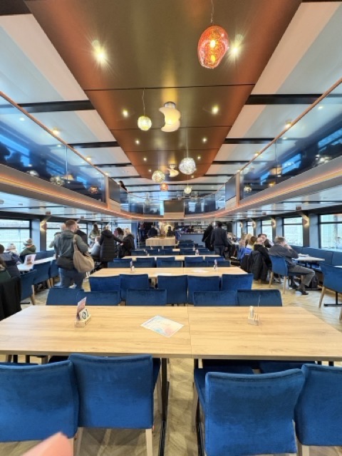 The MS Karlsruhe - pleasure boat (遊艇下午茶） 卡魯景點推薦 萊茵河遊船