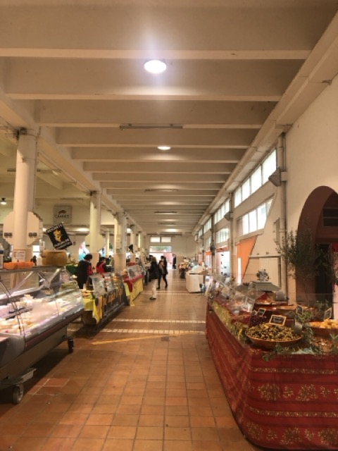 法國坎城半日遊|走訪坎城影展紅毯、老城區與蔚藍海岸必訪景點 2 Marché Forville 市集
法國坎城 南法自由行 法國cannes 坎城景點