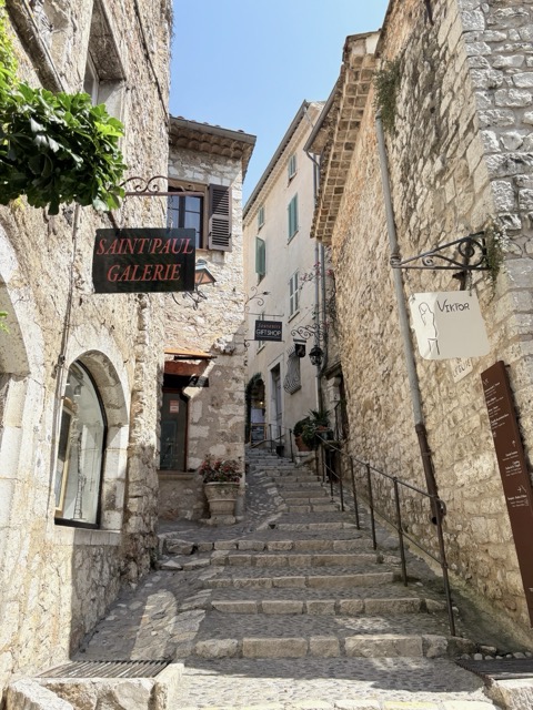 南法聖保羅Saint-Paul-de-Vence:不只是藝術之村,還有延續百年的聖嘉蘭節 3 中IMG 9500