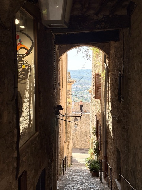 南法聖保羅Saint-Paul-de-Vence:不只是藝術之村,還有延續百年的聖嘉蘭節 11 中IMG 9530