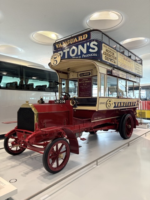 Mercedes-Benz 博物館 德國汽車博物館 德國旅遊 德國必去