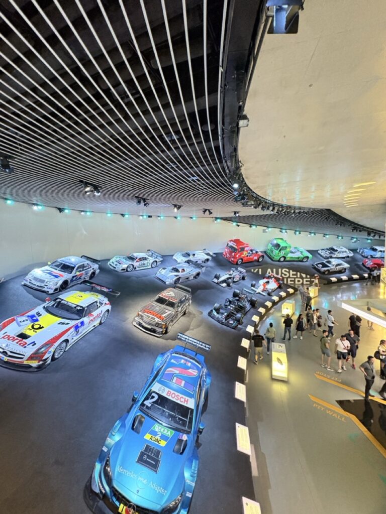 Mercedes-Benz 博物館 德國汽車博物館 德國旅遊 德國必去